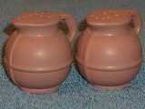 Guernsey shakers glazed dusty rose